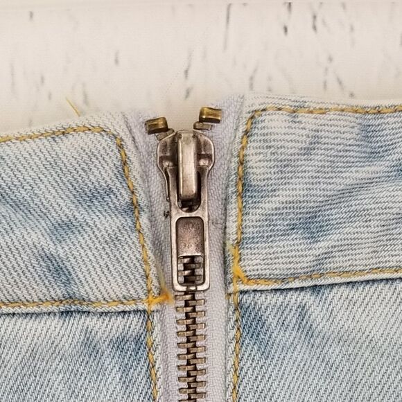 Forever 21 Distressed Denim Mini Skirt. Size 30. - Picture 5 of 5